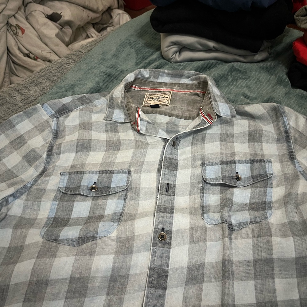 Men's Casual Button Down Plaid Shirt